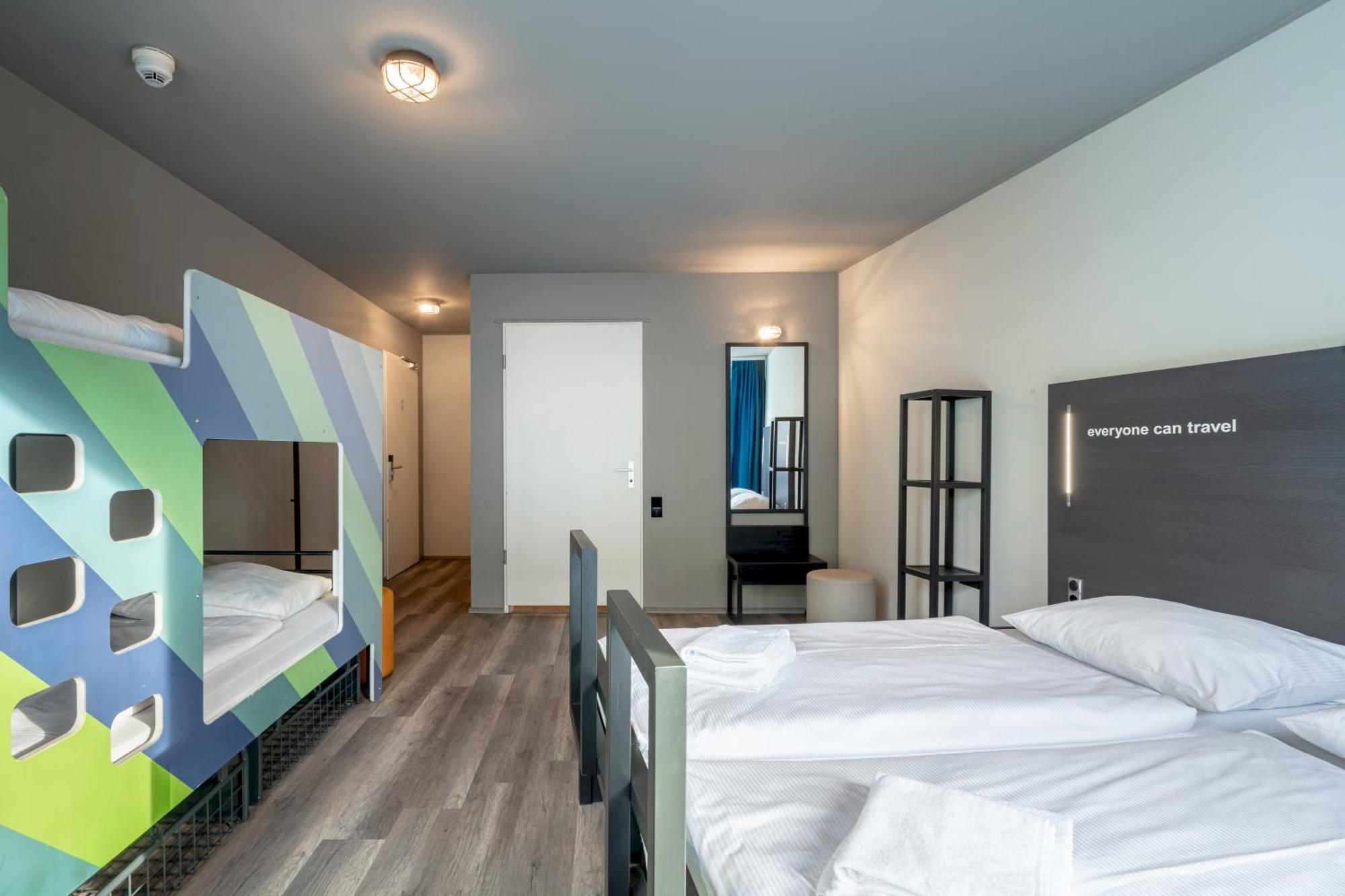 A&O Berlin Friedrichshain Room photo